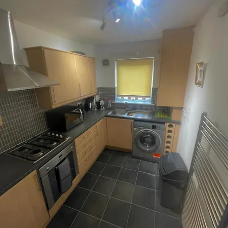 3 Bed ,2 Bedroom Near Centre Glasgow