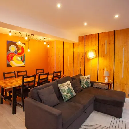 Апартаменты Beautiful 2 Bed Flat With A Private Terrace Глазго