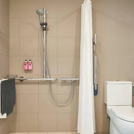 Moxy Merchant Hotel 4*