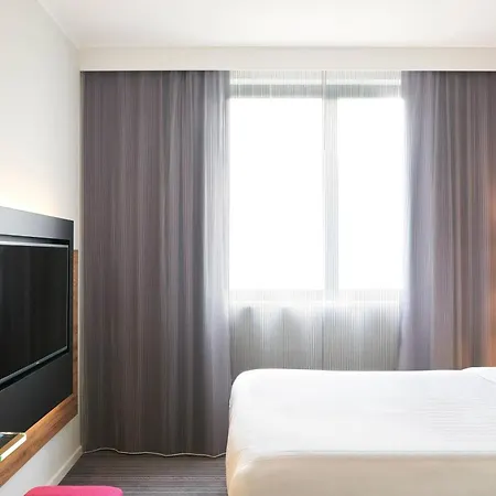 Moxy Merchant Hotel 4*