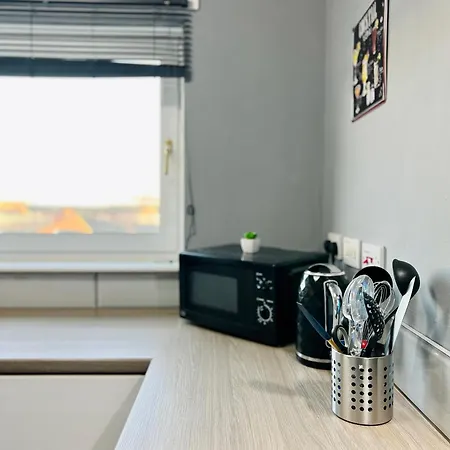 Chic & Cozy 2-bed Flat In - Free Parking Daire *