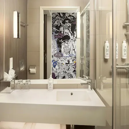 Hotel Moxy Merchant 4*