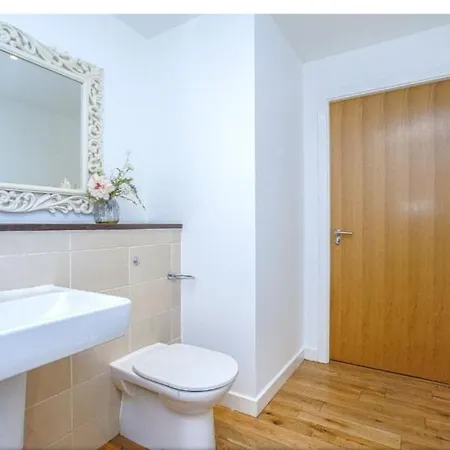 Oswald - Centre * גלאזגו