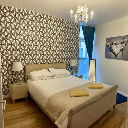 Oswald - Centre גלאזגו