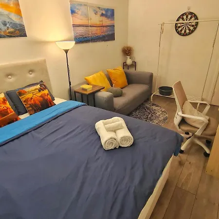 Free Parking 2-bedroom House In Appartement Glasgow
