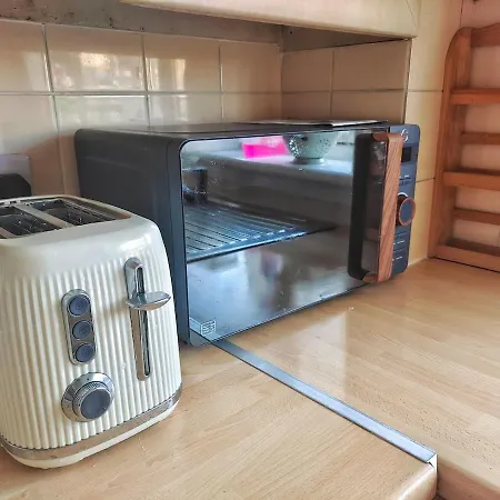 Free Parking 2-bedroom House In Appartement Glasgow