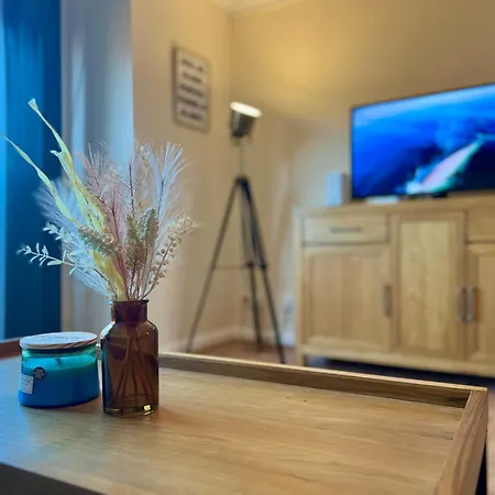 Sleek & Modern 2br - Easy Access To Centre 아파트 *
