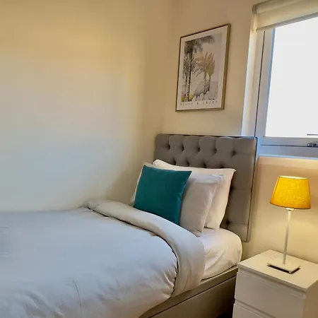 Sleek & Modern 2br - Easy Access To Centre * 글라스고