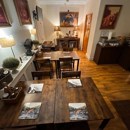 Отель The West Highland Way And Retreat 5*