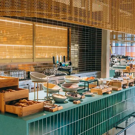 The Social Hub Extended 3*