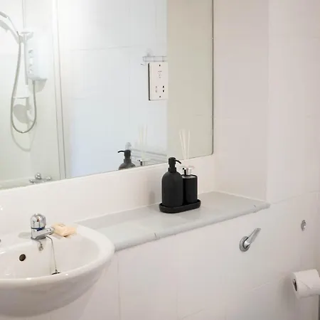 Perfect Location In Heart Of West End - Pass The Keys شقة غلاسغو