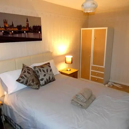 Spacious 3 Bed House Near Sec Semesterbostad Glasgow