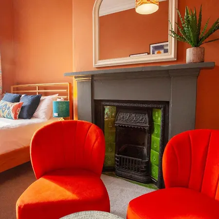 Newly Renovated Flat In Trendy Finnieston * Glasgow