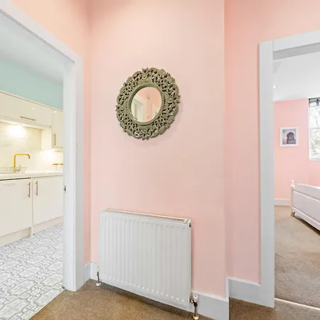 Unique Victorian In Daire Glasgow