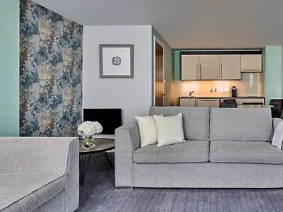 Apartahotel Fraser 4*