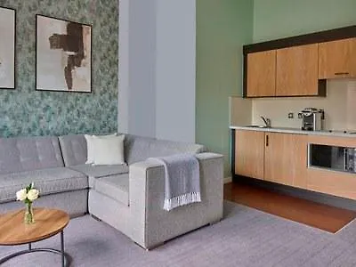 Apartahotel Fraser 4*
