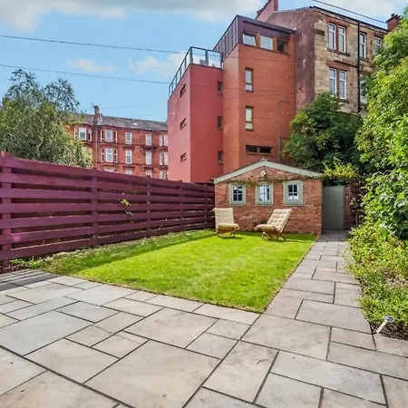Spacious 3br House With Garden - Strathbungo Villa *