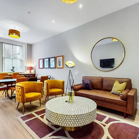Daire Cairn Introduces Arlington - Exclusive Centre Luxury