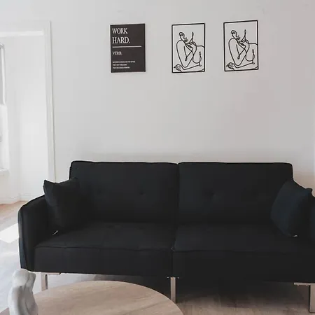 Stylish 3br By Hampden No 161 With Free Parking