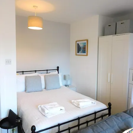 Modern Bright In South Glasgow