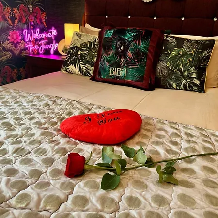 Finn Village - Loch Lomond - The Jungle With A Private Hot Tub Penzion 3*