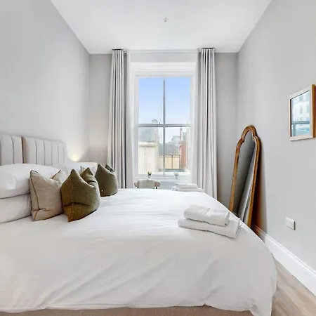 Daire Cairn Introduces Arlington - Exclusive Centre Luxury Glasgow