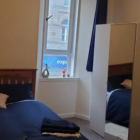 Cosy And Bright 3-bedroom Flat Apartamento Glasgow