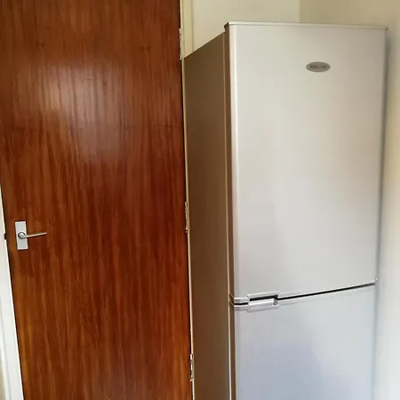 Private Double Bedroom In Centre * Glasgow