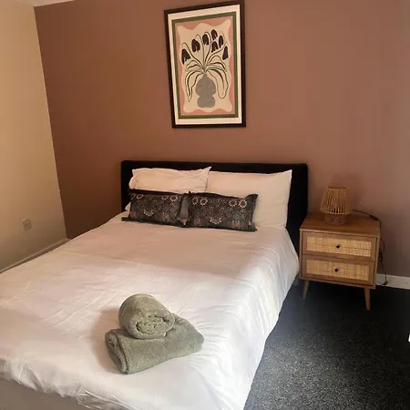 公寓 3br Flat Sleeps 6 West End Sights Driveway