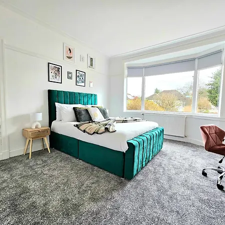 Holiday home Charming 3-bed Oasis-free Parking *