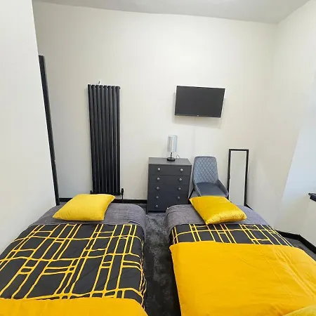 Daire 3br Modernised Sleeps 8, Walking Distance To West End, Free Parking *