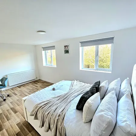 度假居 Spacious Haven With Free Parking 格拉斯哥