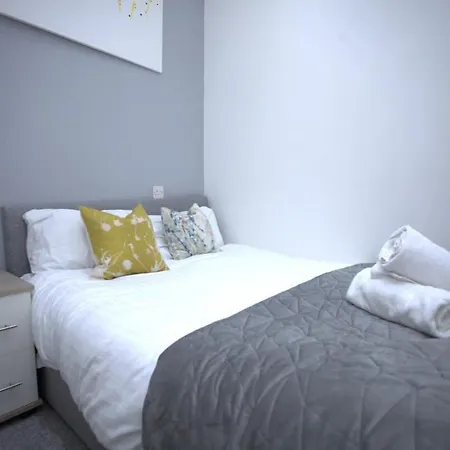 Renovated West End Flat In Apartament Glasgow