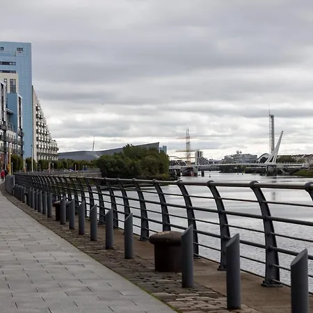 Meadowside Quay 2br Luxurious Apartamento