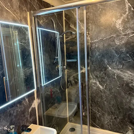 ゲストハウス Glades House グラスゴー