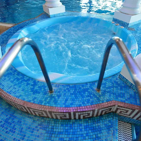 Hotel Glynhill & Near Airport