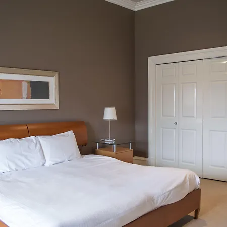 Dreamhouse West End *