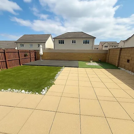3br Detached Home, Driveway & Large Rear Garden Апартаменты Глазго