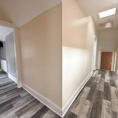 Newly Refurbished Appartement *