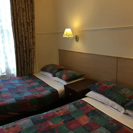 Smiths Pensión Glasgow