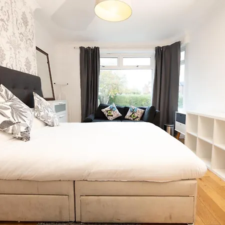 Nyaraló Knightswood