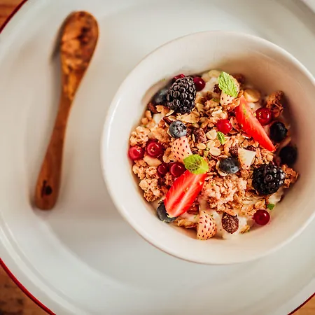 Radisson Red Hotel, Hotel 4*