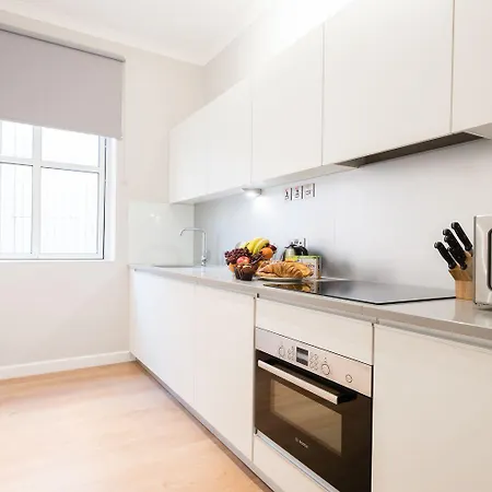 Premier Bath Street Apartment *