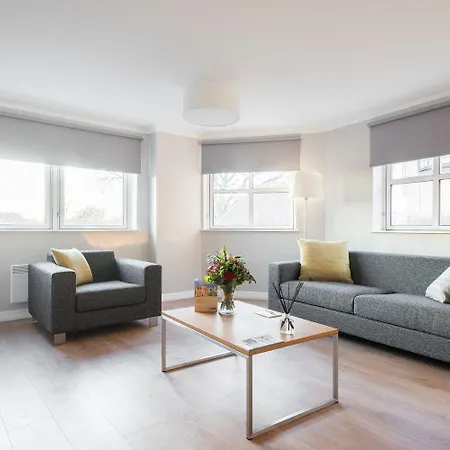 Premier Bath Street Apartment