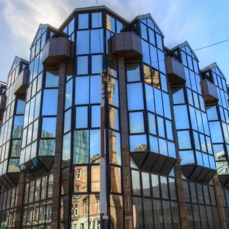 Premier Bath Street Apartment *