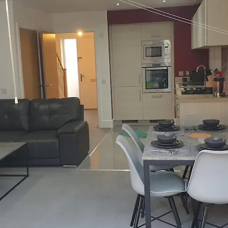 Oatlands Oasis-free Parking-2 Minutes From M74 度假居