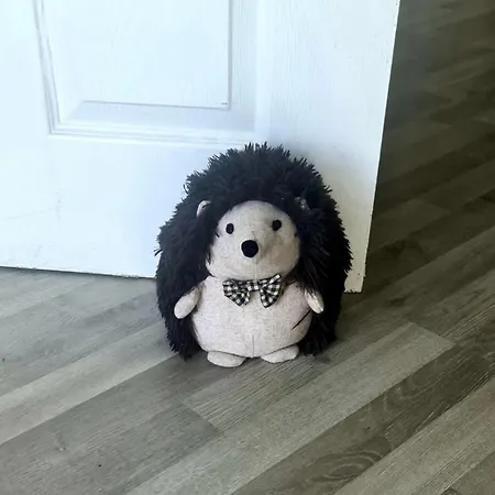 2-bedroom Away From In Glasgows' East End With Free Parking Apartment *