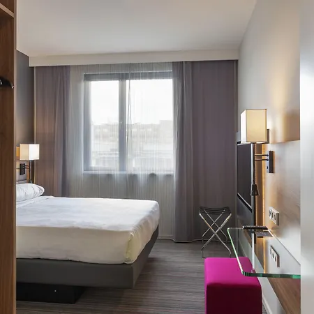 Moxy Merchant Hotel Glasgow