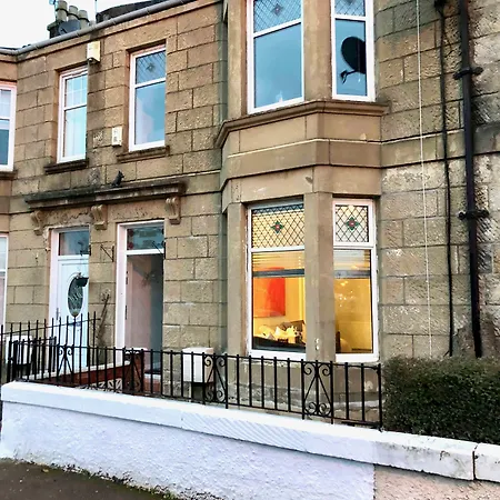 Byevo Almar - Close To And Airport - Perfect For Contractors Or Large Groups * Glasgow