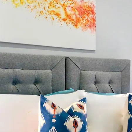 Byevo Almar - Close To And Airport - Perfect For Contractors Or Large Groups Holiday home *